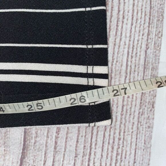 Express B&W stripe 3/4 sleeve jumpsuit w/front knot tie sz M - Picture 9 of 13